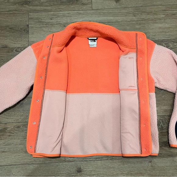 The North Face Women's Cragmont Coral Sunrise and Pink Button Up Fleece Jacket M - Picture 12 of 16
